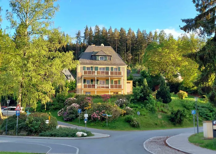 Villa Goldbrunnen Ferienwohnung 3